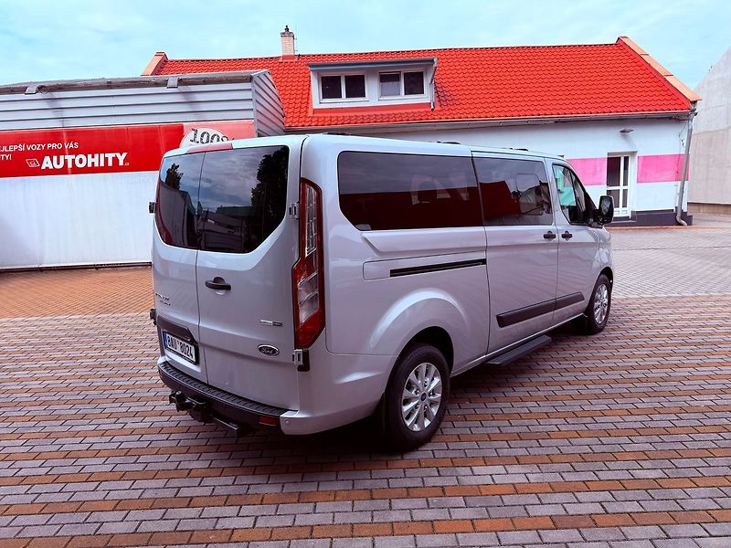 Ford Tourneo Custom 2.0 TDCi Trend, ČR, 1.Maj - fotka 9 z 29