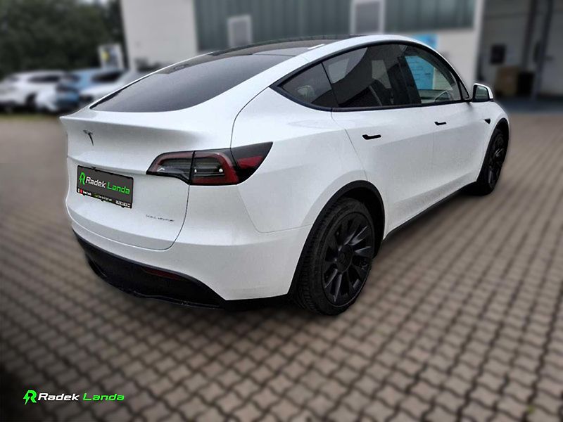 Tesla Model Y (2023) Long Range AWD Berlín - fotka 4 z 9