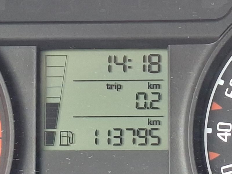 Škoda Fabia (2009) 1.2i 51kW -1.MAJITEL-KLIMA - fotka 14 z 23