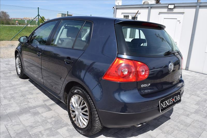 Volkswagen Golf 1,9 TDI 77KW 4X4 PO ROZVODECH - fotka 7 z 46