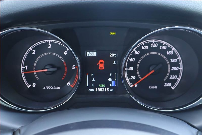 Peugeot 4008 (2013) 1.8 HDI, 4X4, Serv.kniha - fotka 11 z 25