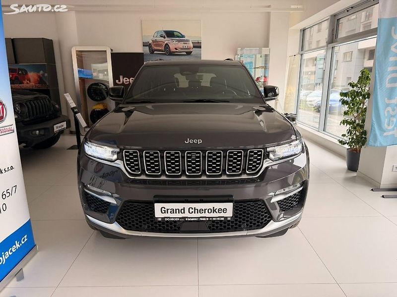 Jeep Grand Cherokee (2026) Summit Reserve 2.0 Turbo 4xe P - fotka 7 z 17