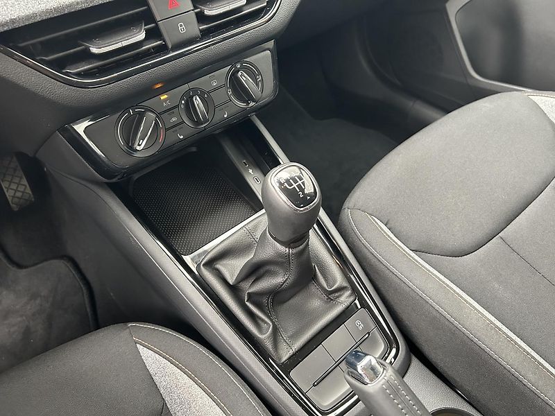 Škoda Kamiq 1.0 TS Selection - fotka 19 z 23
