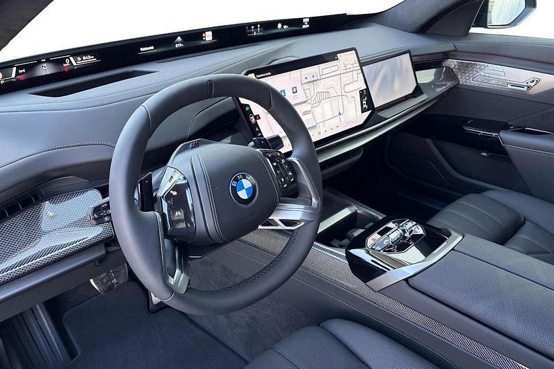 BMW Řada 7 740 xDrive Sedan - fotka 3 z 15