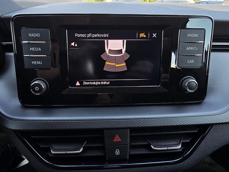 Škoda Scala 1.0TSI AMBITION NEHAVAR TOP ČR - fotka 34 z 36