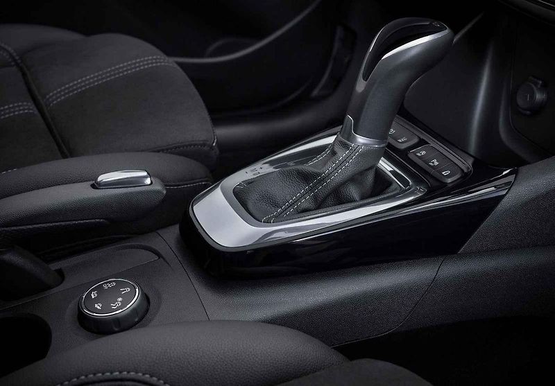 V rozmezí dvou měsíců Opel přiváží na trh dvě nová městská SUV
