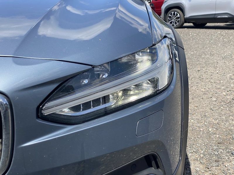 Volvo V90 2.0D4 140kw, CrossCountry, DPH - fotka 8 z 17