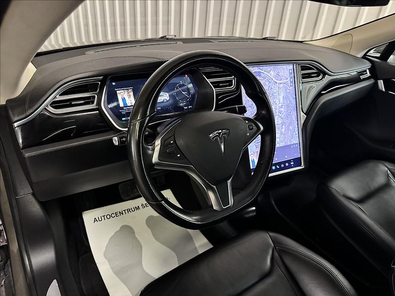 Tesla Model S 70D 4x4 DUAL MOTOR PANO DPH - fotka 15 z 36