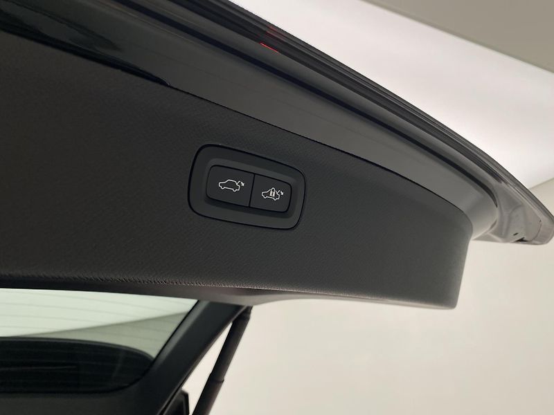 Volvo XC90 (2026) B5 AWD AUT BRIGHT PLUS 7míst - fotka 21 z 72