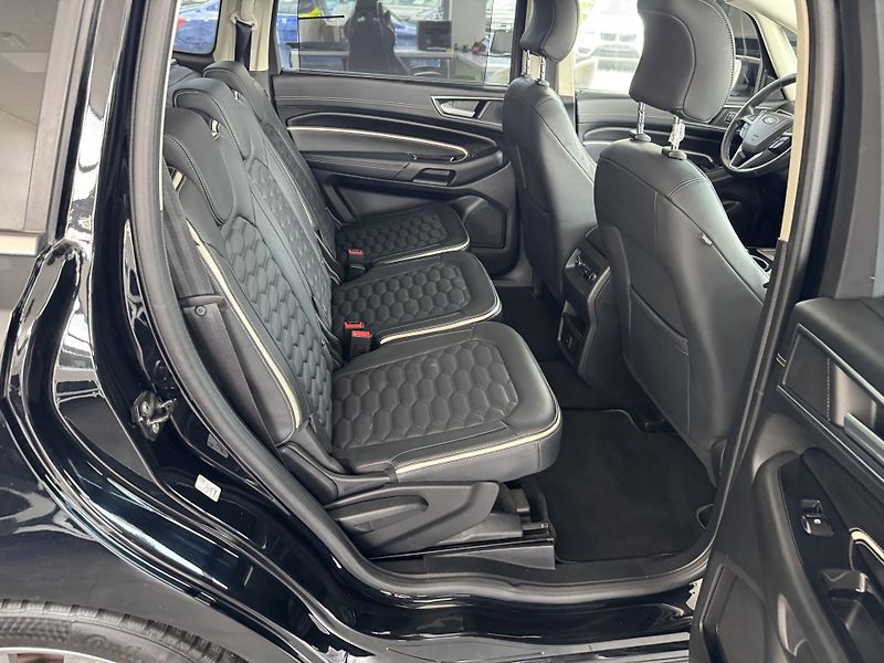 Ford S-MAX (2017) 2,0SCTi AUT. VIGNALE 7.MÍST - fotka 23 z 33