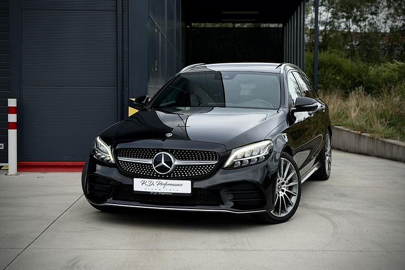 Mercedes-Benz Třídy C (2018) C 200 4Matic AMG Line - fotka 6 z 46
