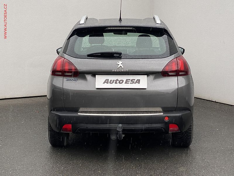 Peugeot 2008 (2018) 1.2PT, ČR, Active, TZ - fotka 5 z 14