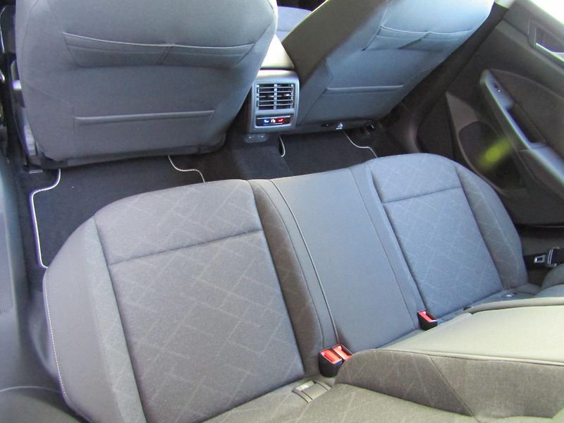 Volkswagen Golf (2022) Variant Life 1,5 TSI - fotka 25 z 29
