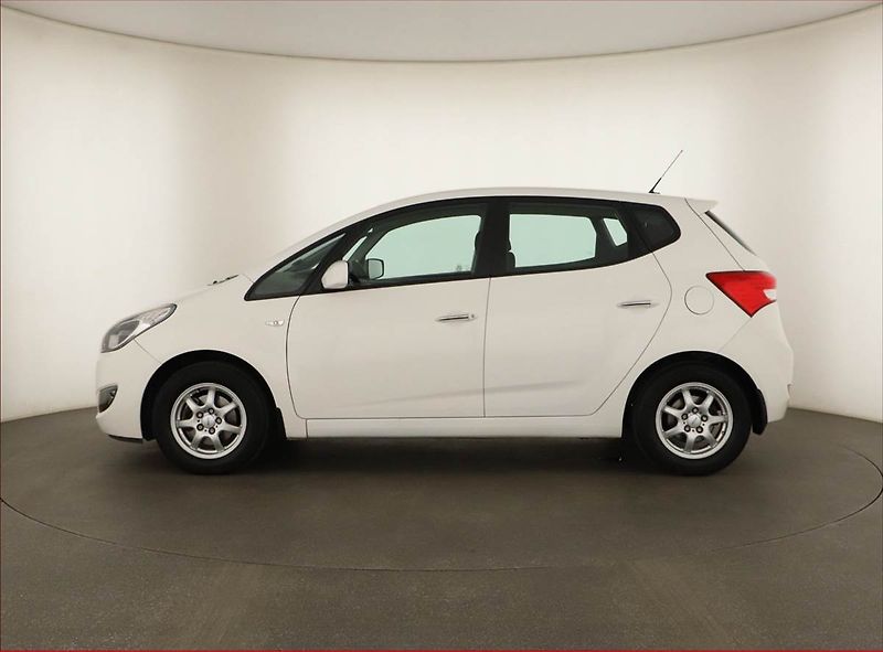 Hyundai ix20 (2012) 1.6 CVVT - fotka 3 z 13