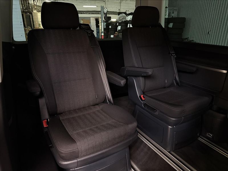 Volkswagen Multivan 2.0TDI 150kW COMFORT 2XALU - fotka 34 z 42
