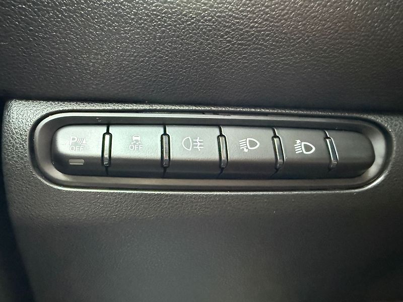 Fiat 500 LaPrima 3+1 42 kWh - fotka 31 z 38
