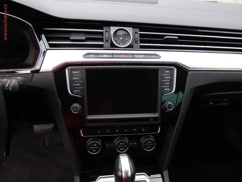 Volkswagen Passat (2016) 2.0 TDi, 2.maj,ČR, DSG - fotka 15 z 22