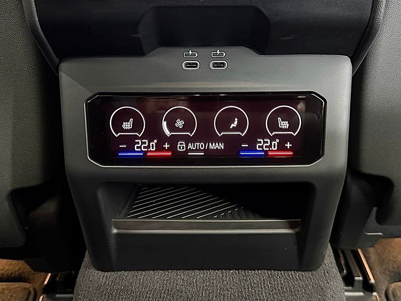 BMW Řada 5 520d xDrive M-SPORT, HARMAN&KA - fotka 31 z 35