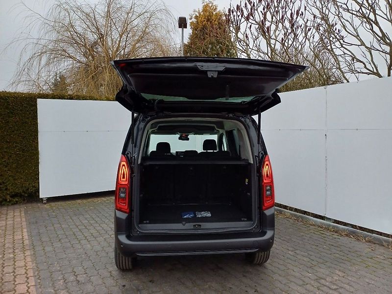 Citroën Berlingo PLUS PROFI Petrol 110k Manual - fotka 12 z 40
