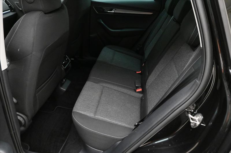 Škoda Karoq 1,5 TSI 110kW Business Záruka - fotka 14 z 31