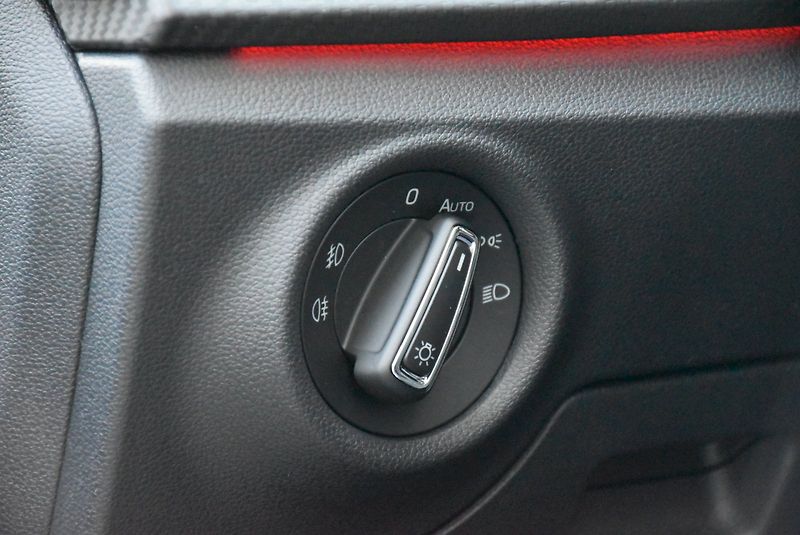Škoda Kamiq (2026) Monte Carlo 1,0 TSI 85 kW 7-st - fotka 18 z 36