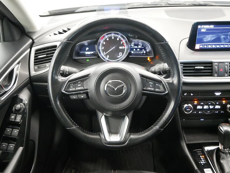 Mazda 3 - fotka 18 z 29