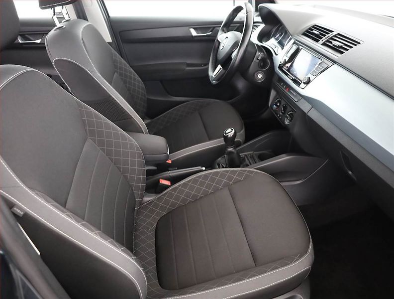 Škoda Fabia (2018) Ambition 1.0 TSI, Serv.kniha - fotka 7 z 16