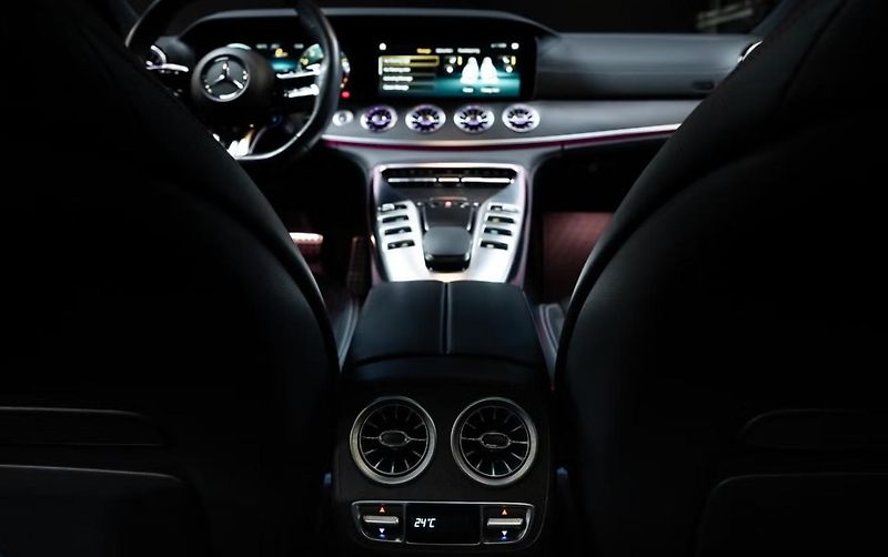 Mercedes-Benz AMG GT 43 4M Matrix 360k HuD Panorama - fotka 24 z 28