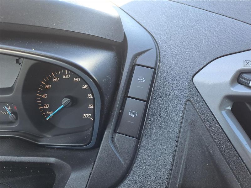 Ford Tourneo Custom 2,0 TDCI 9 MÍST - fotka 19 z 21