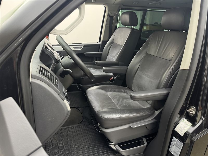 Volkswagen Multivan 2,5 4X4 DPH NZTOP EL.DVEŘE TZ - fotka 24 z 37