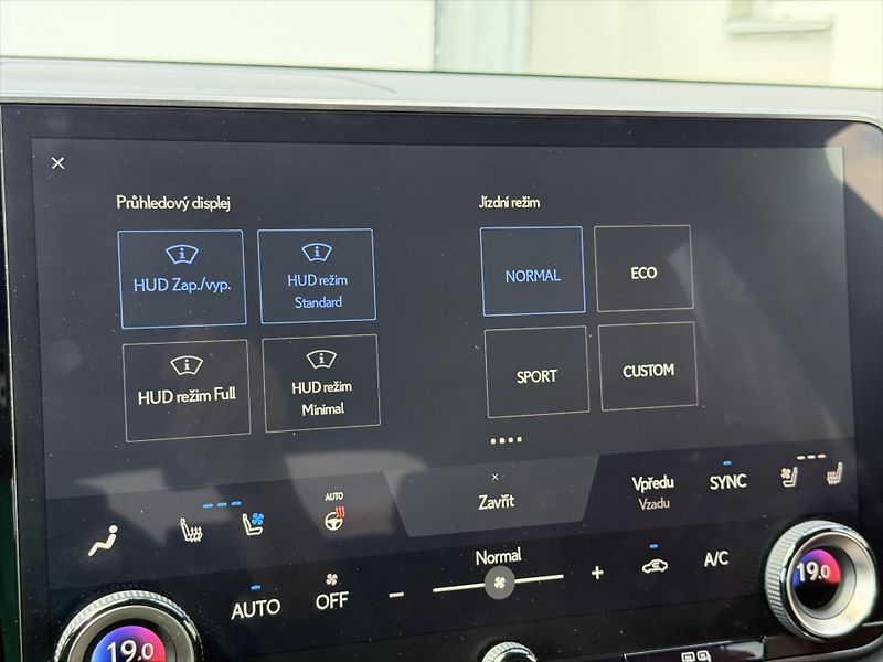 Lexus RX 500h 2,4 F SPORT Plus Panoramic - fotka 14 z 28