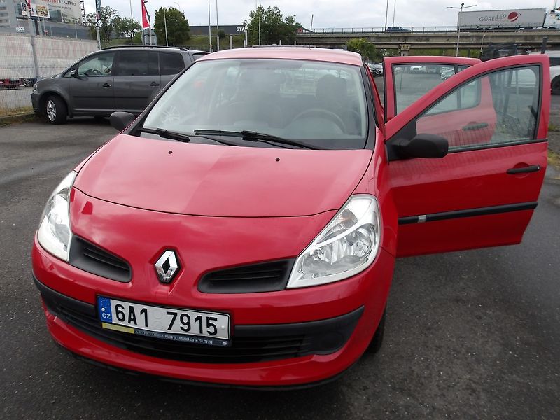 Renault Clio 1,2i ČR NAJ.62000 km !!! - fotka 14 z 31