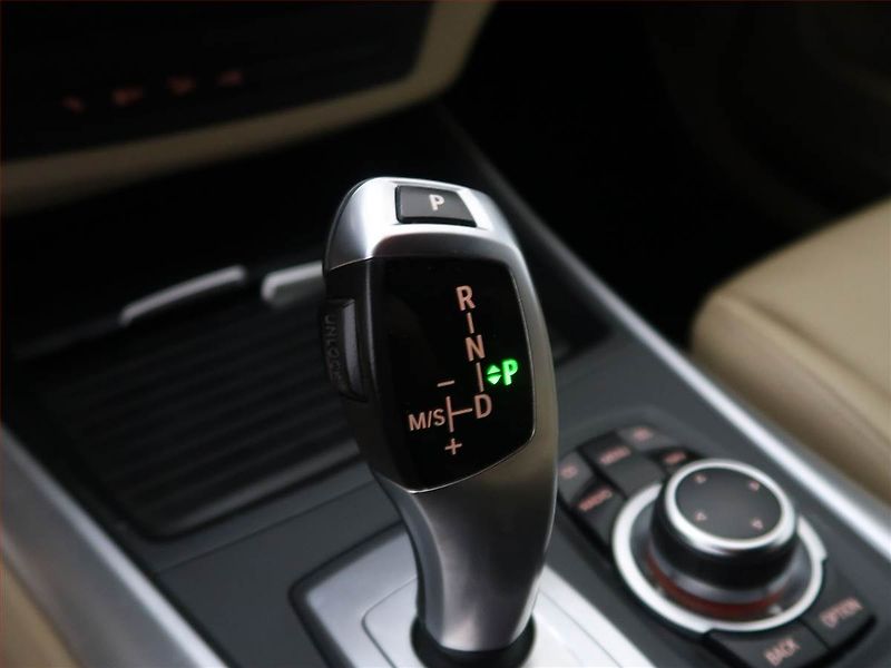 Hyundai i30 (2014) 1.6 GDI, ČR,1.maj, Serv.kniha - fotka 13 z 15