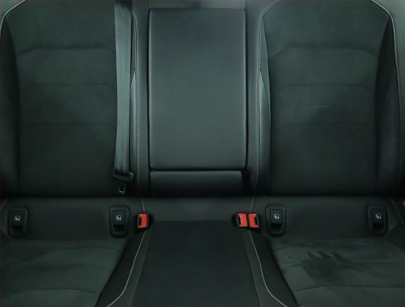 Volkswagen Arteon (2023) R-line 2.0 TDI 4Motion - fotka 10 z 16