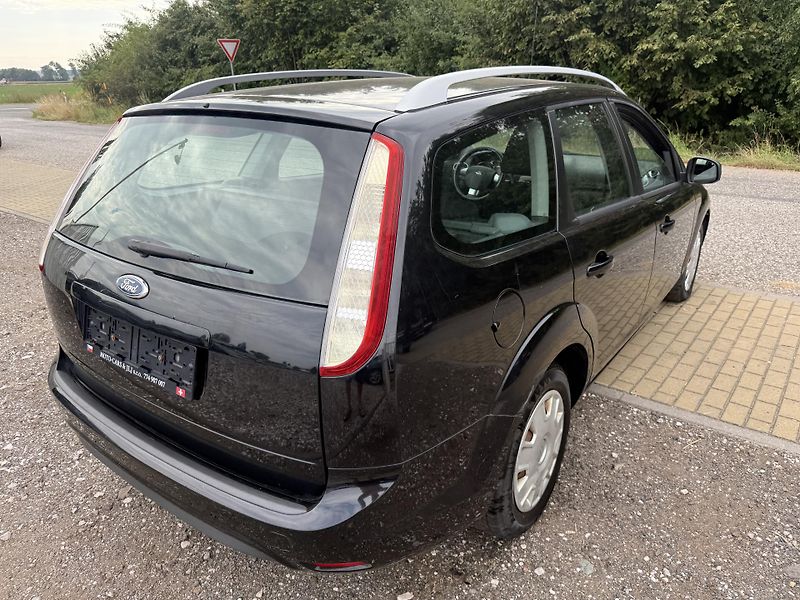 Ford Focus (2009) 1.6 td - fotka 14 z 40