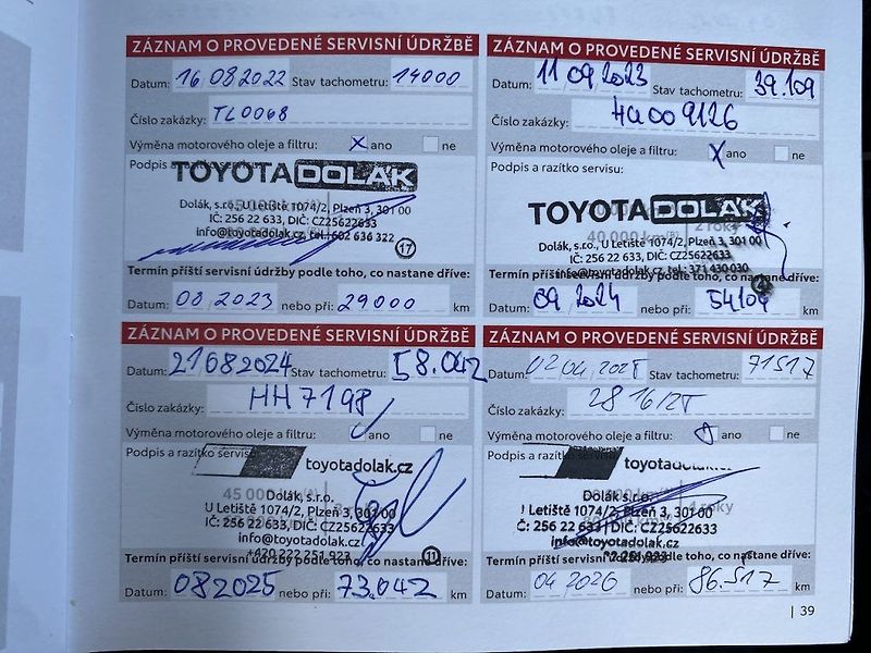 Toyota Camry 2.5HSD, ČR, Executive, DPH - fotka 18 z 20