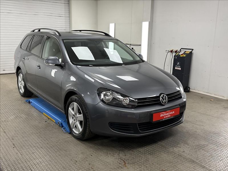 Volkswagen Golf 1,6 TDi 77 KW DSG NAVI PDC - fotografie inzerátu