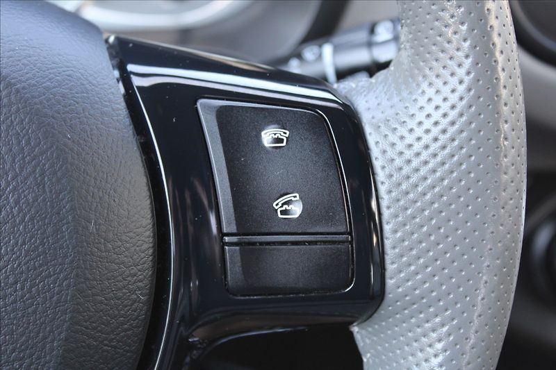 Toyota Yaris 1,5 HYBRID  ČR,A/T,SELECTION - fotka 19 z 31