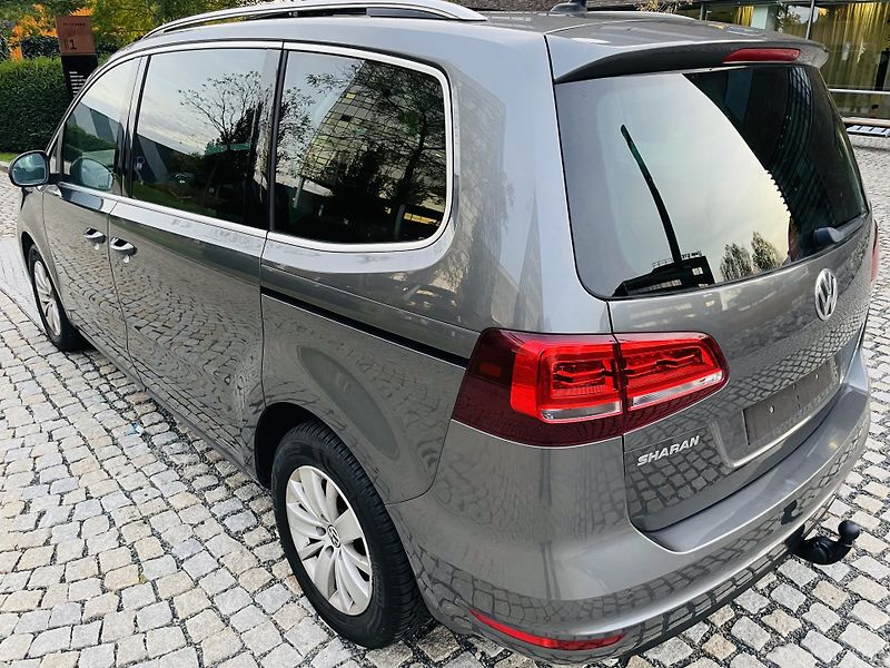 Volkswagen Sharan 2.0TDI MAN 7MÍST TAŽNÉ KAMERA - fotka 17 z 46