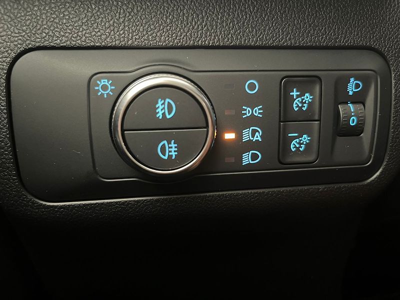Ford Kuga 2.5 Duratec FHEV  COOL&CONNECT - fotka 24 z 65