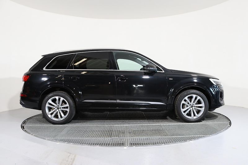 Audi Q7 Sline 50 TDI quattro tiptronic - fotka 4 z 26