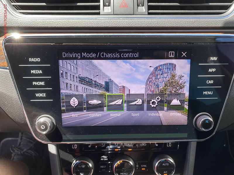 Škoda Superb (2021) 2.0 TDi 4x4, 2.maj,ČR, Scout - fotka 20 z 21