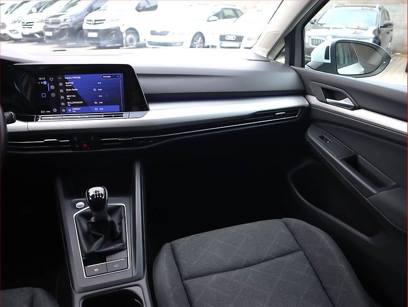 Volkswagen Golf (2021) Life 2.0 TDI, Serv.kniha, Navi - fotka 8 z 23