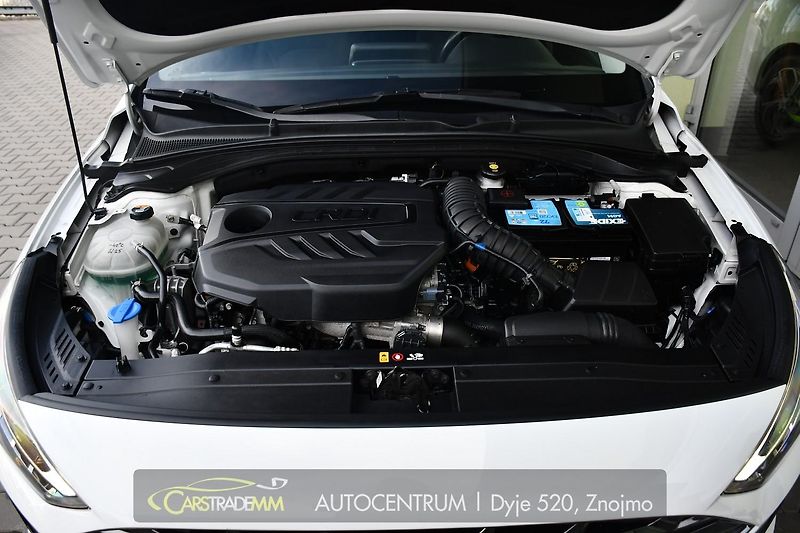 Hyundai i30 1,6CRDi STYLE AUTOMAT - fotka 46 z 48
