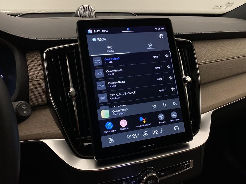 Volvo XC90 T8 AWD RECHARGE BRIGHT ULTRA 7 - fotka 43 z 73