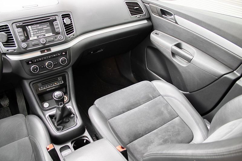 Volkswagen Sharan - fotka 38 z 39
