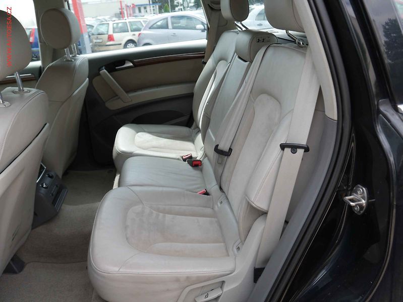 Audi Q7 (2010) 3.0 TDi Quattro, AT, TZ - fotka 10 z 17