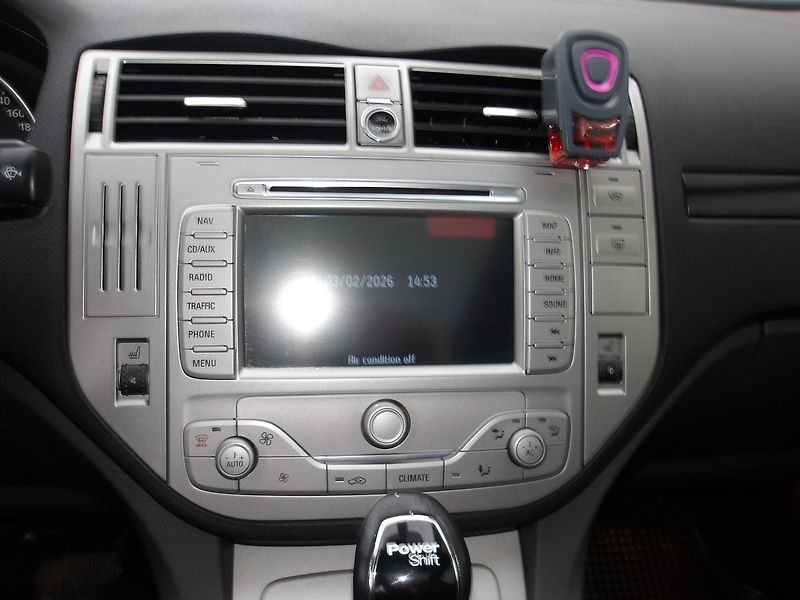 Ford Kuga 2,0TDCi TITANIUM Aut. 4x4! - fotka 9 z 44