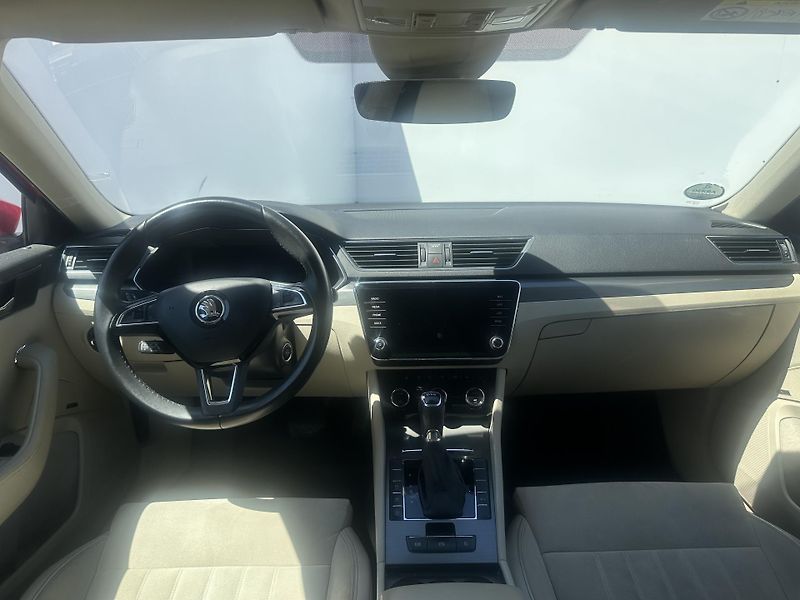 Škoda Superb (2020) 2.0 TDI rezervace - fotka 22 z 30