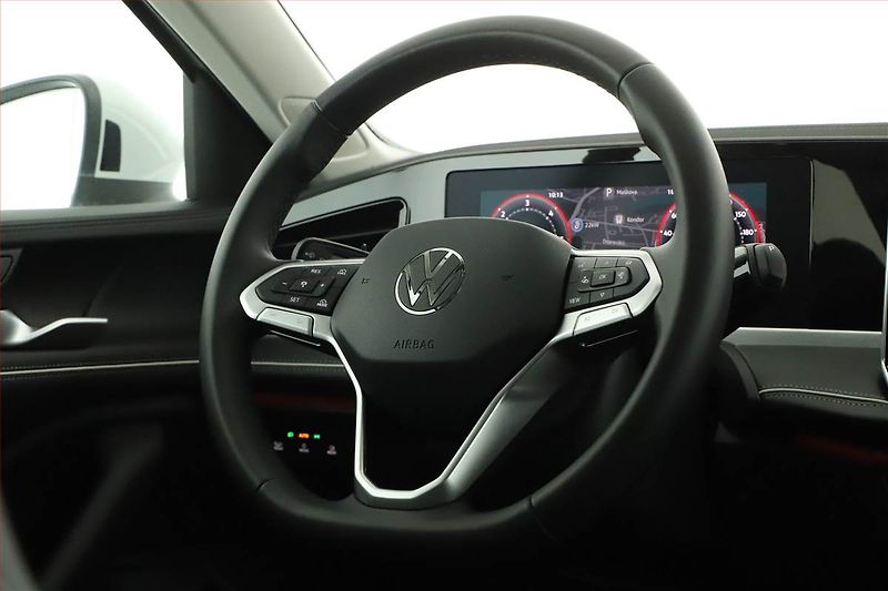 Volkswagen Passat (2025) 2.0 TDI - fotka 21 z 31